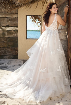 High-Rebecca-Ingram-Winona-A-Line-Wedding-Dress-23RK688B01-PROMO4-BLS-Curve-1