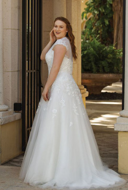 Plus Size Autumn 2018_Blush Bridal